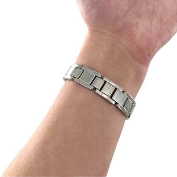 90’s Y2K Tommy Hilfiger Diamond & Stainless Steel Chain Rectangle Watch - Picture 4 of 9